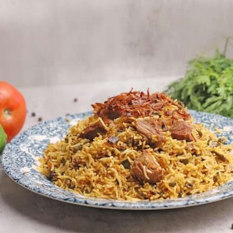 pexels-shameel-mukkath-14731625 (1)